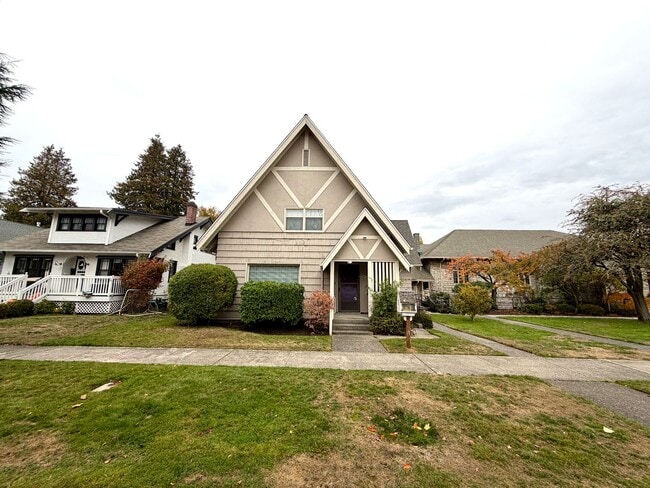 Photo - Desired Neighborhood! 3bd 1ba w/new flooring