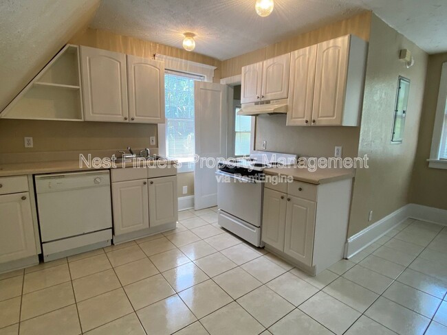 2633 Post St