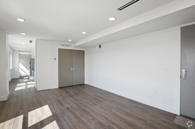 Building Photo - 3835 Main St Unit - 508 Rental
