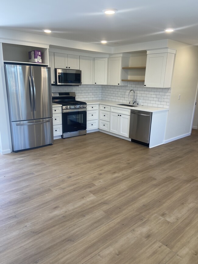 Building Photo - 3118 W 48th St Rental