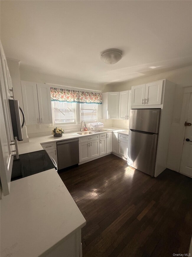 Photo - 61 Violet Ave