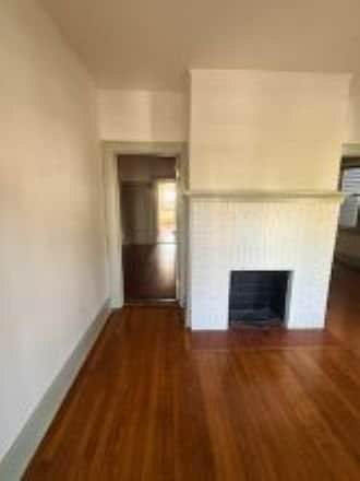 Photo - 21 E 34th St