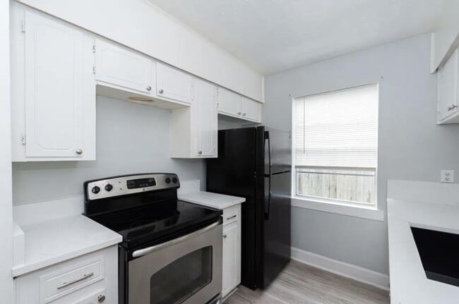 Photo - 3526 Dryburgh Ct