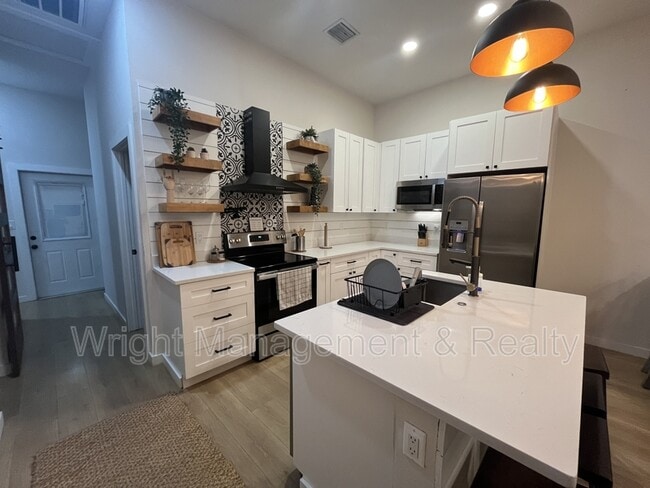 Photo - 1807 E 20th Ave