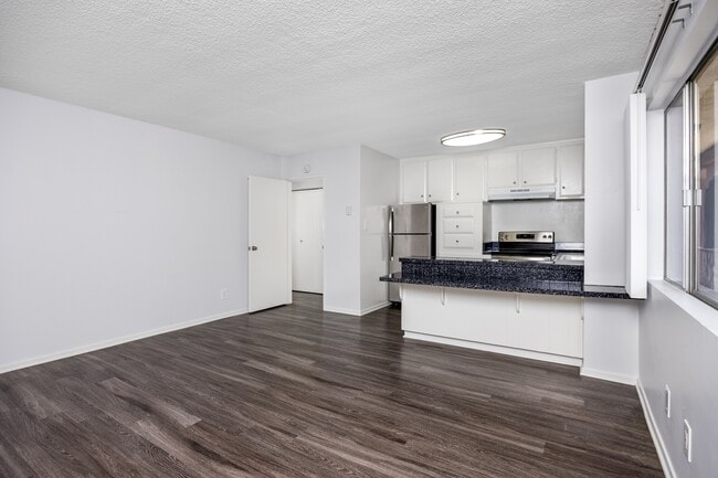 Chateau Apartments