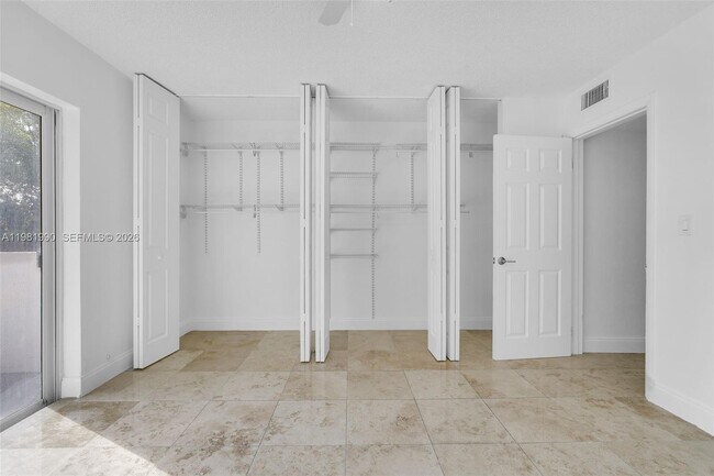 Photo - 12101 NE 6th Ave Unidad 7