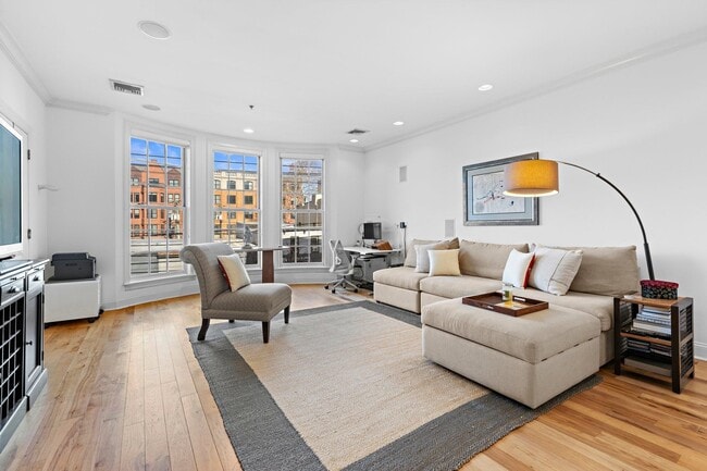 Photo - 277 Grand St Unit 211