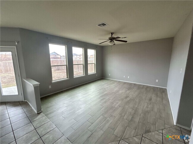 Building Photo - 6703 Mustang Creek Rd Rental
