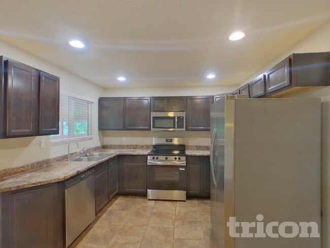 Photo - 6725 Defoe Ave