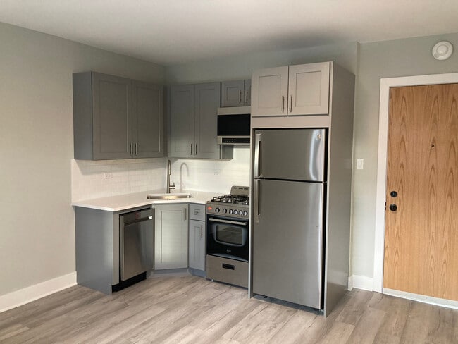 Photo - 372 Hazel Ave