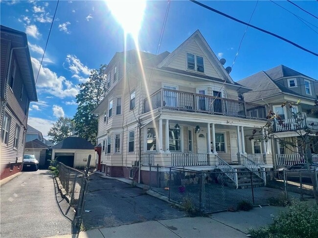 Building Photo - 108 Lenox Ave Unit 1