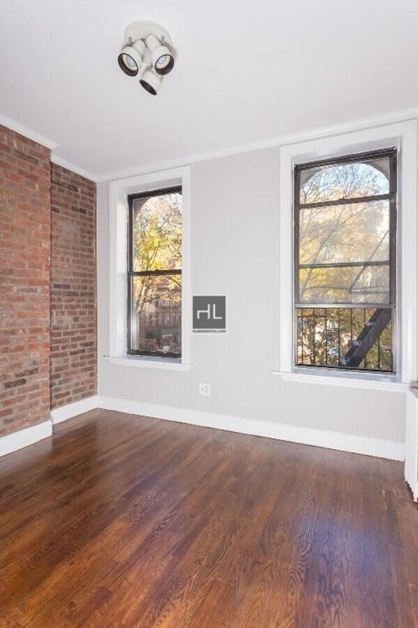 Photo - MOTT ST. Unit 11