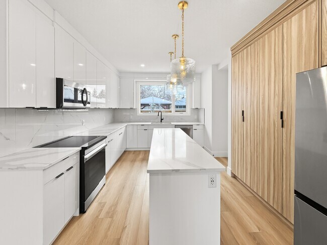 Photo - 4125-4117 17 Ave SW Unit 4125/ Upper