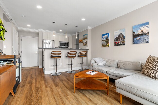Photo - 534 Beacon St Unit 901