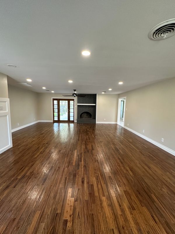 Photo - 104 Kingswood Dr