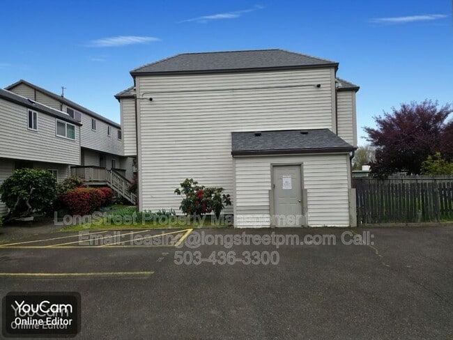 Photo - 2145 NW Highland Dr Unit 2