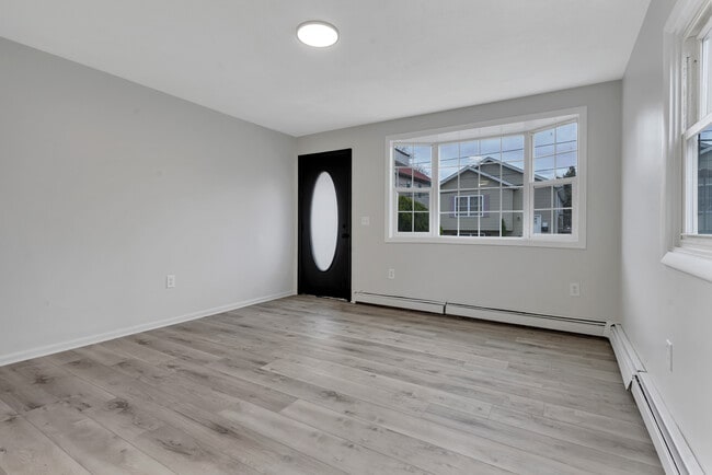 Photo - 107 Roosevelt St Unit 107