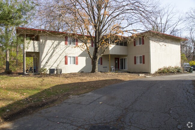 Photo - Fenway Pines Apartments
