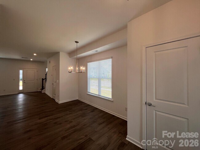 Photo - 16305 Leading St