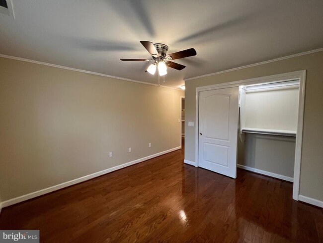Photo - 6924 Fairfax Dr Unidad 132