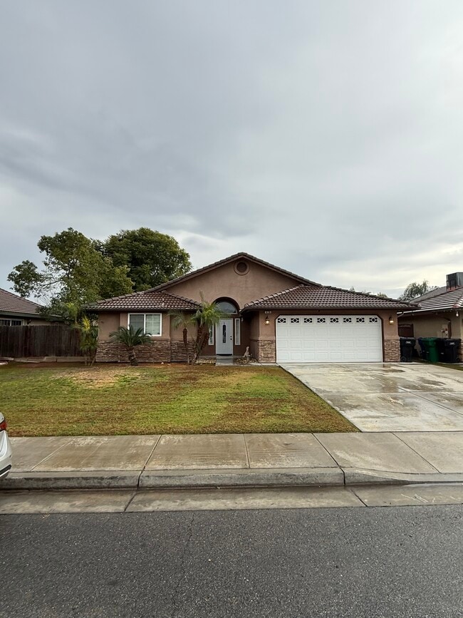 Building Photo - 478 Molly Ct