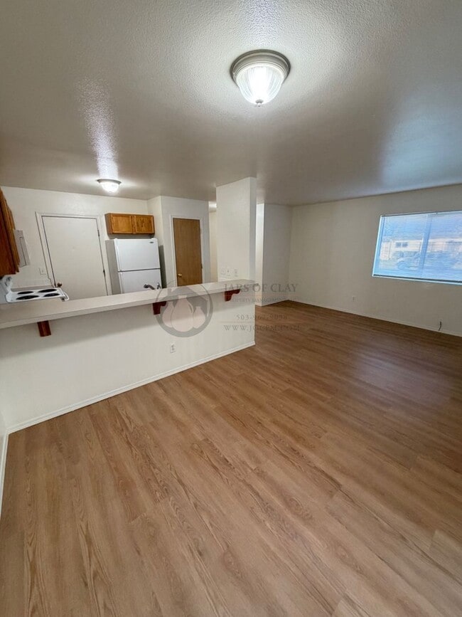 Photo - Charter Triplex #2023-LL723 Unit 990