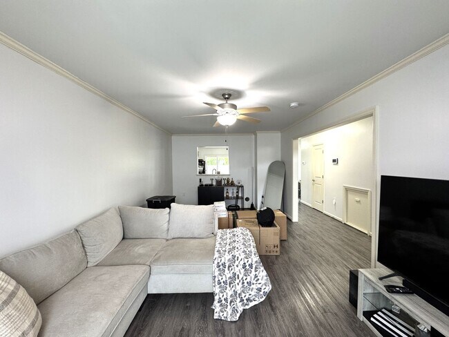 Photo - Beautiful Townhome with a Spacious Layout!