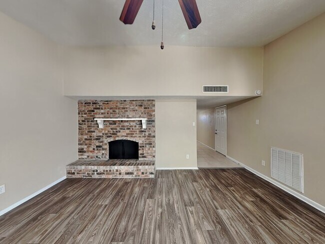 Photo - 5019 Forthbridge Dr