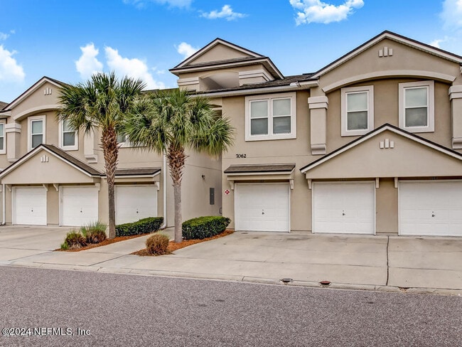 Building Photo - 7062 Snowy Canyon Dr Unit 105