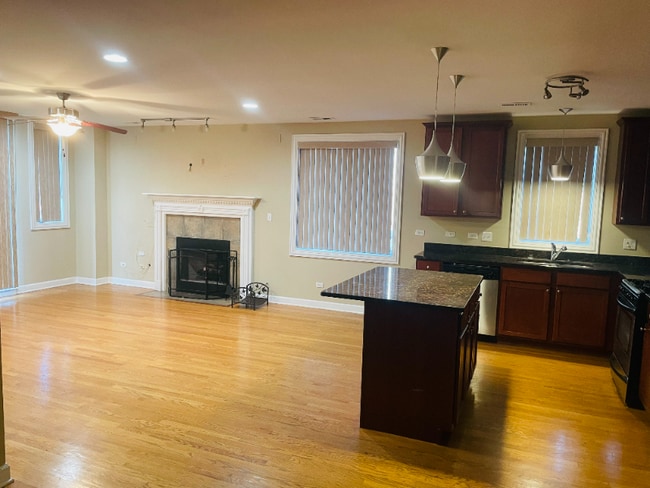 Photo - 1475 E 69th St