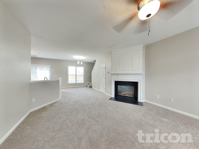 Photo - 1654 Heyford Cir NW