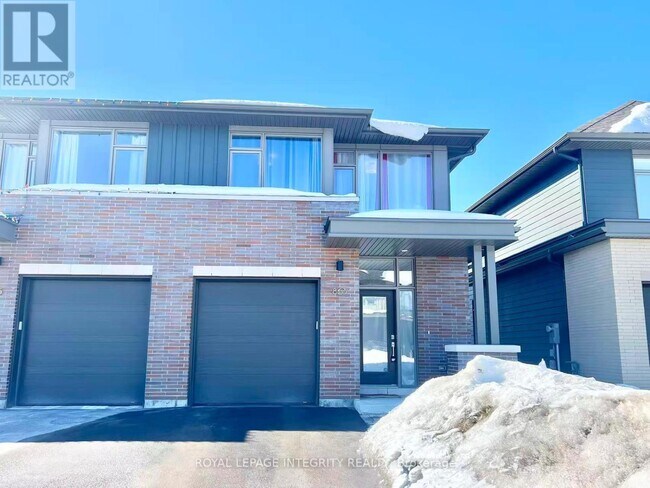 Photo - 863 Moses Tennisco St