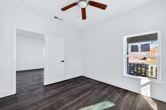 Photo - 710 E Lamar St