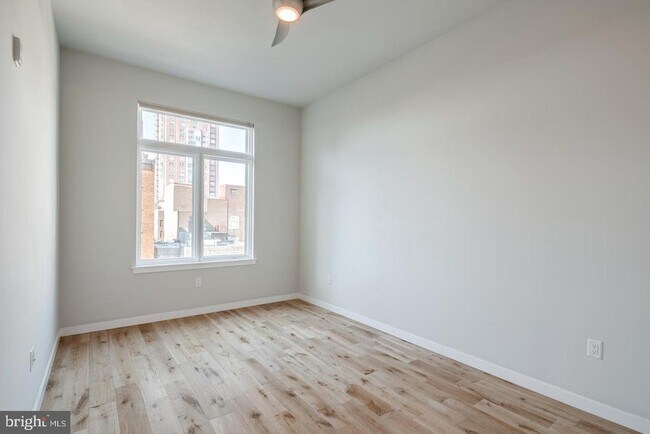 Photo - 412 S 13th St Unit 606
