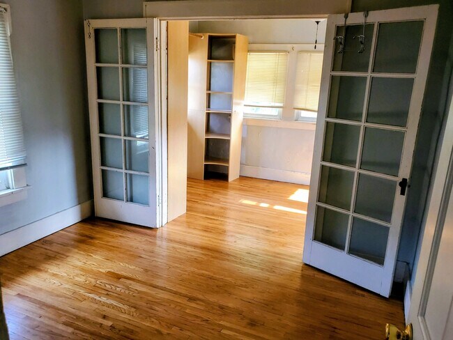 Photo - 3905 Holdrege St