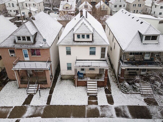 Photo - 3426/3428 Evaline - FDR - T Unidad 3428 Evaline, Upper - V 8/7/25 (T)