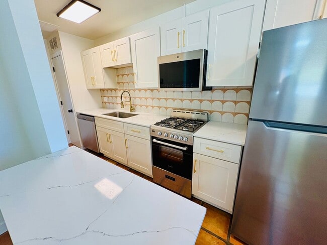 Building Photo - 817 S Melody Ln Unit 8