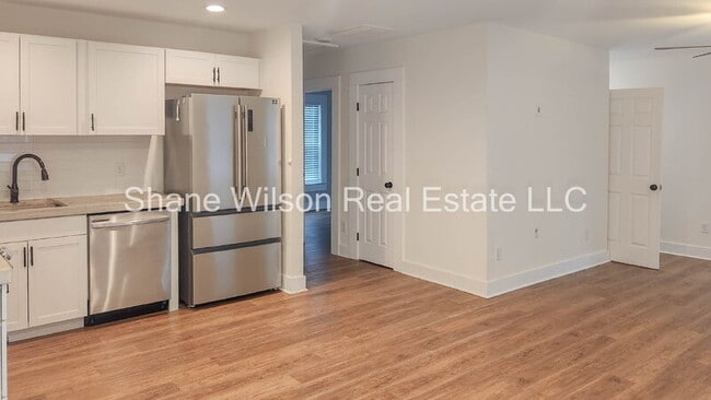 Photo - 3610 Anderson Ave