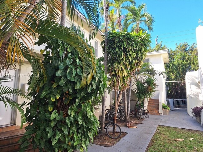 Photo - 1030 Jefferson Ave Unit 11