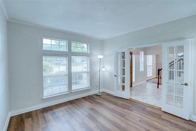 Photo - 1504 De Moss Ct