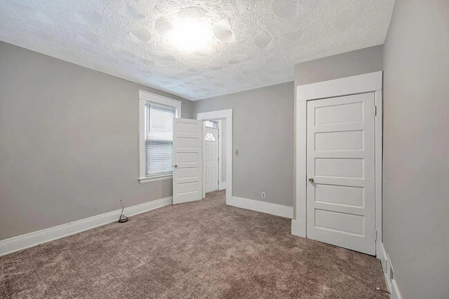 Bedroom - 1729 Holloway Ave Unit 1