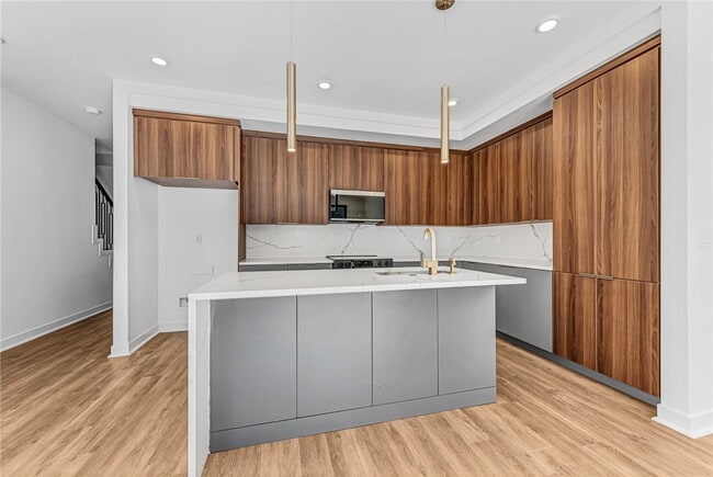 Photo - 1110 Emilia Ave