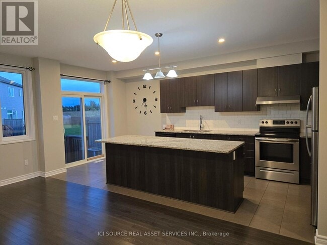 Photo - 193 Kimpton Dr