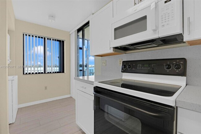 Photo - 15545 Miami Lakeway N Unit 106