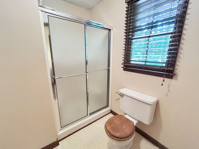 Photo - 2491 Annandale Dr