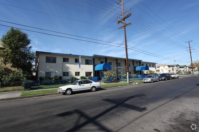 7253-57 Variel Ave