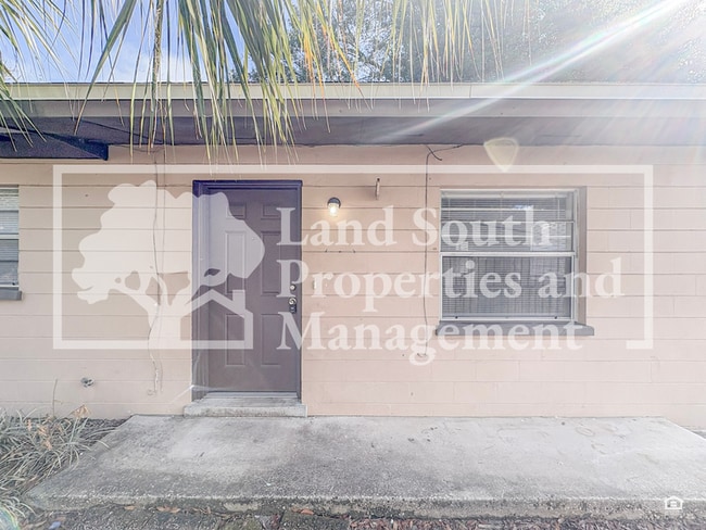 Photo - 518 W Belmar St