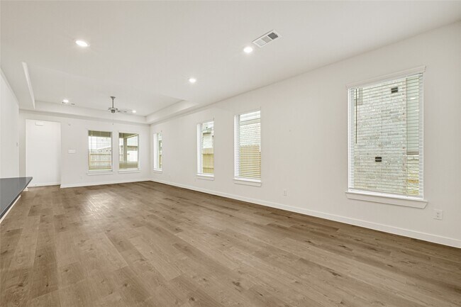 Photo - 17115 Bluebonnet Creek Trl