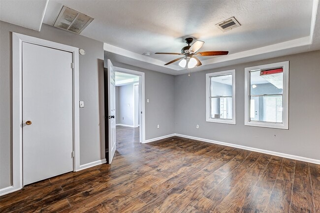 Photo - 6223 Lavender St