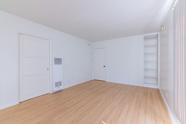 Gayley Manor Apartments